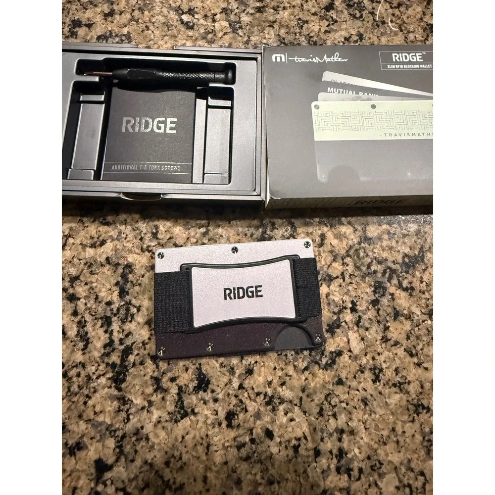 The Ridge X Travis Mathew Blocked Wallet NEW in Box